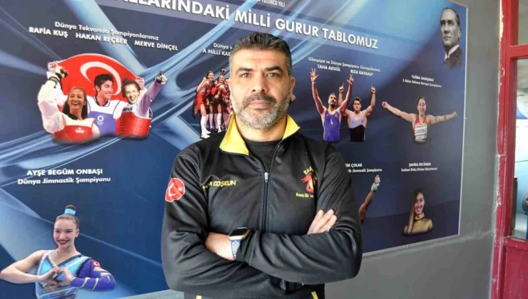 Mehmet Furkan Karabek Spor Toto Türkiye Kick Boks Şampiyonası’nda 2. oldu