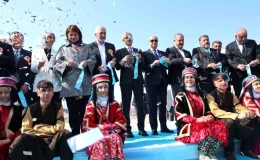 Ulaştırma ve Altyapı Bakanı Abdulkadir Uraloğlu, Diyarbakır-Bismil-Batman kara yolunun açılışını gerçekleştirdi