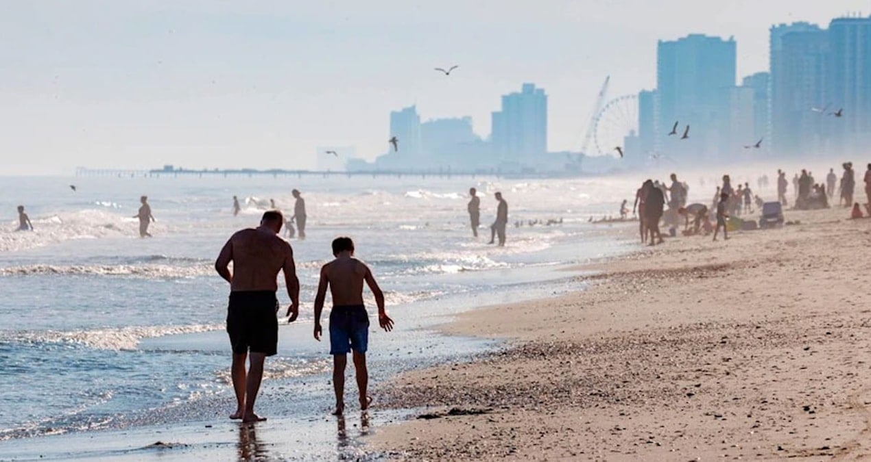 Giyiniklerin bu plaja girmesi yasaklandı